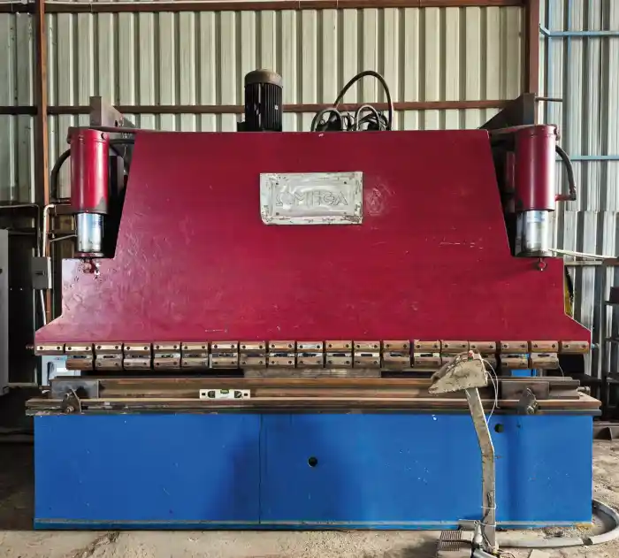 Heavy hydraulic bending machinery