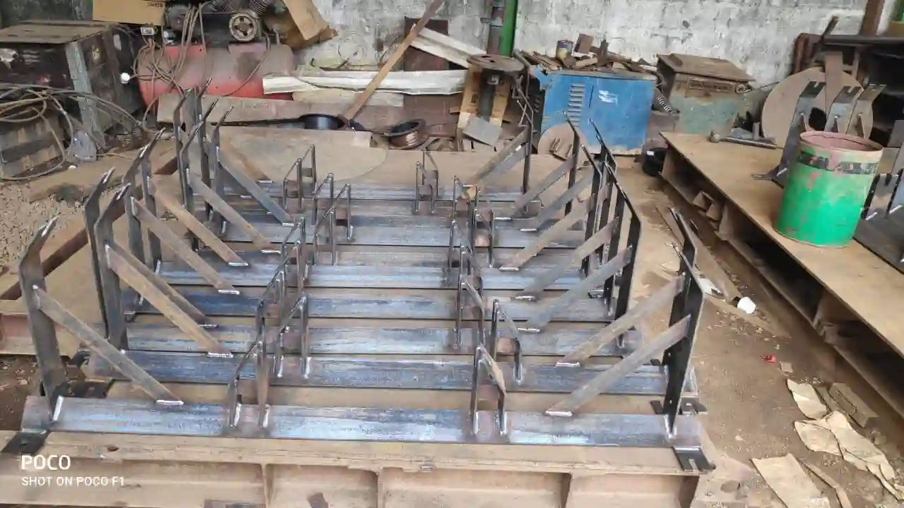 Custom Industrial Pipe Support Structure Fabrication